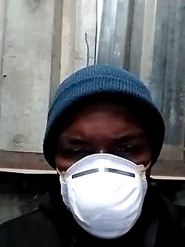 loVbRo1 online show from December 18, 2025, 9:40 pm