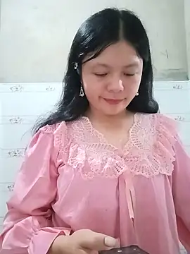 lisa-bae00 online show from June 15, 2026, 1:00 pm
