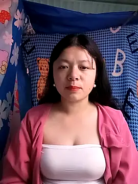 lisa-bae00 online show from February 19, 2026, 12:07 am