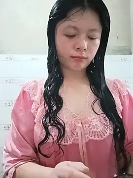 lisa-bae00 online show from July 22, 2026, 4:14 am