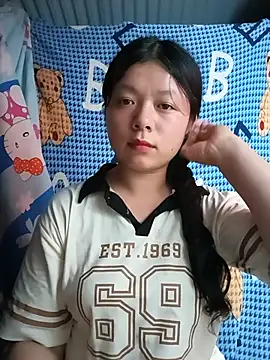 lisa-bae00 online show from July 12, 2026, 2:07 pm
