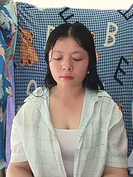 lisa-bae00 online show from June 8, 2026, 3:18 am