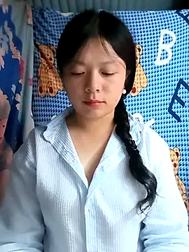 lisa-bae00 online show from June 12, 2026, 1:53 pm