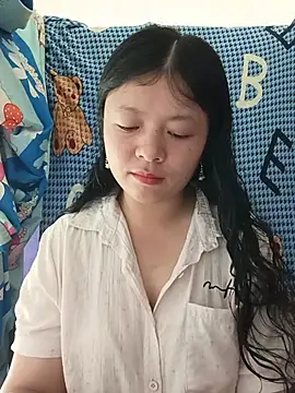 lisa-bae00 online show from June 14, 2026, 3:30 am