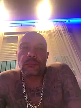 gitanoMad online show from November 30, 2025, 4:57 am