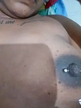 Snapshot of Jennyy31 chatting on November 14, 2025, 12:47 am Jennyy31 online show from November 14, 2025, 12:47 am