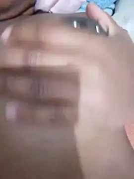 Snapshot of Jennyy31 chatting on February 12, 2026, 12:54 am Jennyy31 online show from February 12, 2026, 12:54 am