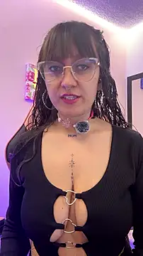 Pinkvixen69 online show from July 24, 2026, 5:09 pm
