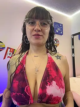 Pinkvixen69 online show from June 16, 2026, 2:28 pm
