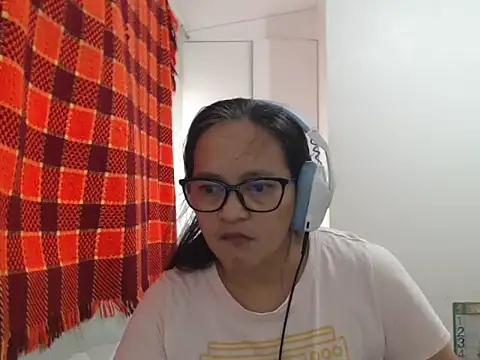 Kinkybela2025 online show from August 4, 2026, 11:42 pm