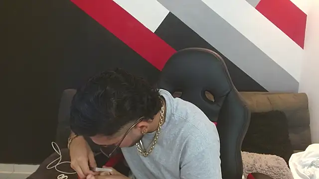 Zac Golden online show from November 24, 2025, 11:49 pm