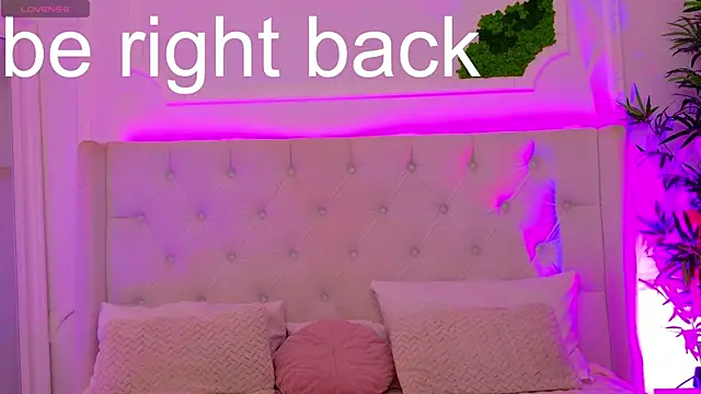ElisaCharm online show from June 18, 2026, 3:38 am
