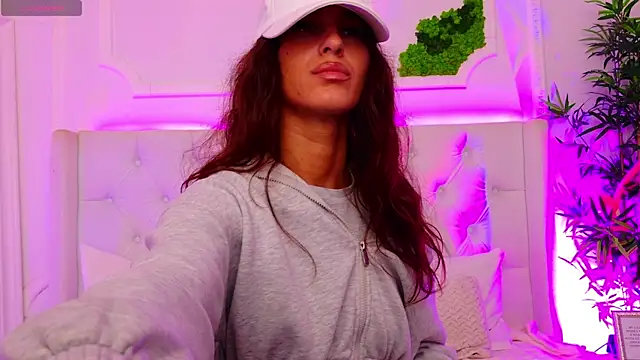 ElisaCharm online show from June 11, 2026, 3:47 am