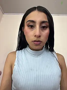 Violeet-Smith online show from November 11, 2025, 10:15 pm