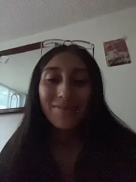 Violeet-Smith online show from November 21, 2025, 9:03 pm