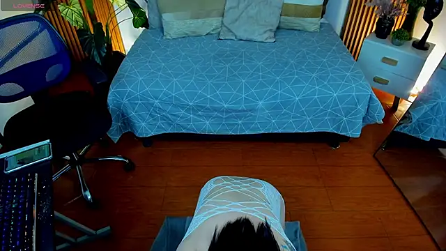 camilaa lux online show from October 31, 2025, 10:45 am