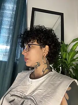 Abby Evanns1 online show from April 22, 2026, 2:13 pm