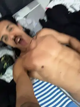 Snapshot of caiiobahia chatting on December 19, 2025, 4:09 pm caiiobahia online show from December 19, 2025, 4:09 pm