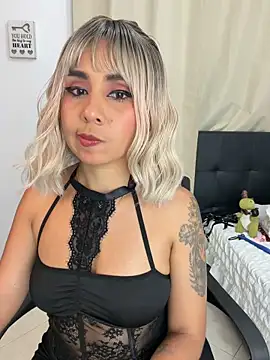 Emilyvalk  online show from June 11, 2026, 12:12 am