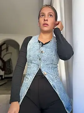 Talia Bonet online show from August 3, 2026, 2:23 pm