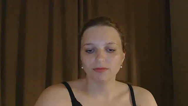 ElisSky301 online show from May 23, 2026, 8:08 pm