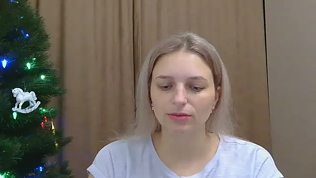 ElisSky301 online show from December 16, 2025, 9:19 pm