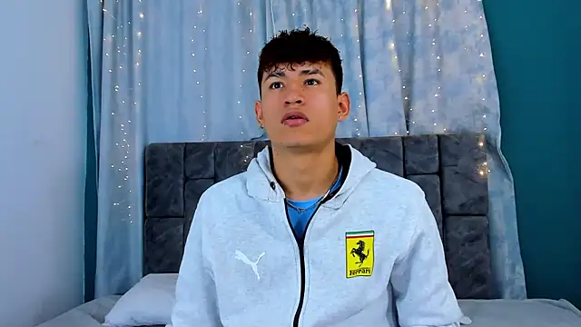 Nicolas Torres  online show from December 14, 2025, 3:57 am