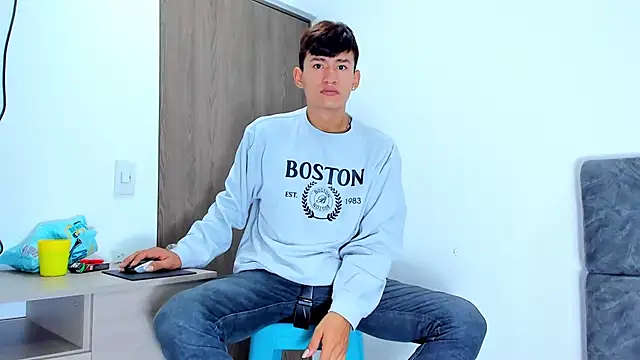 Nicolas Torres  online show from November 2, 2025, 7:24 am