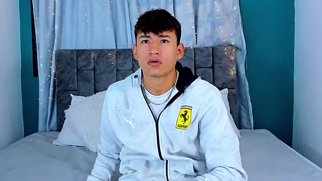 Nicolas Torres  online show from December 18, 2025, 7:02 am