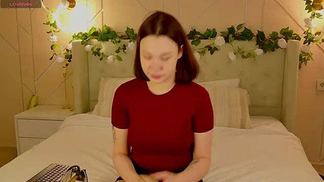 KoriPaul online show from April 27, 2026, 5:05 am