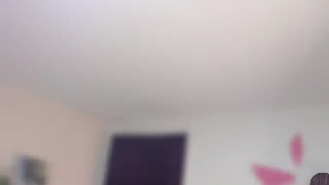 YariRose online show from May 9, 2026, 2:42 pm