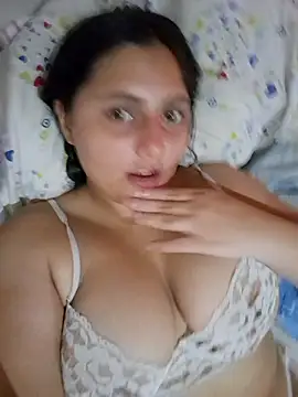 Layla Latina online show from January 14, 2026, 12:25 am