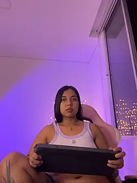 Snapshot of aly_nicols chatting on November 27, 2025, 5:30 am aly nicols online show from November 27, 2025, 5:30 am