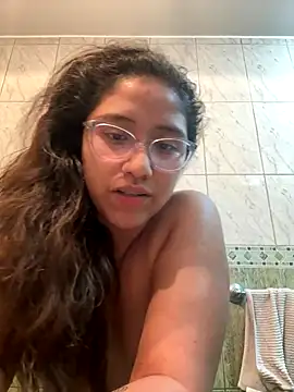 Kmiii21 online show from October 21, 2025, 1:16 am