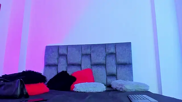 kittymonroe1 online show from November 21, 2025, 4:50 pm