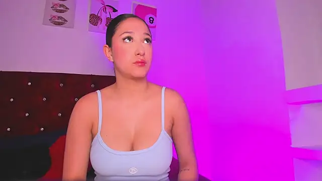 Snapshot of kittymonroe1 chatting on July 17, 2026, 4:59 pm kittymonroe1 online show from July 17, 2026, 4:59 pm