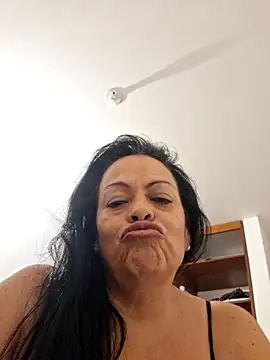 viviana-sexi online show from March 27, 2026, 9:05 pm