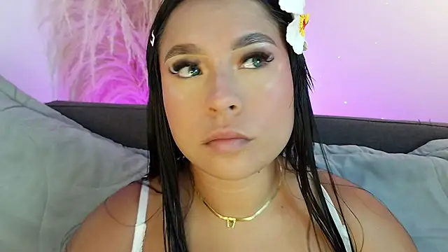 mia roux1 online show from May 3, 2026, 7:28 pm