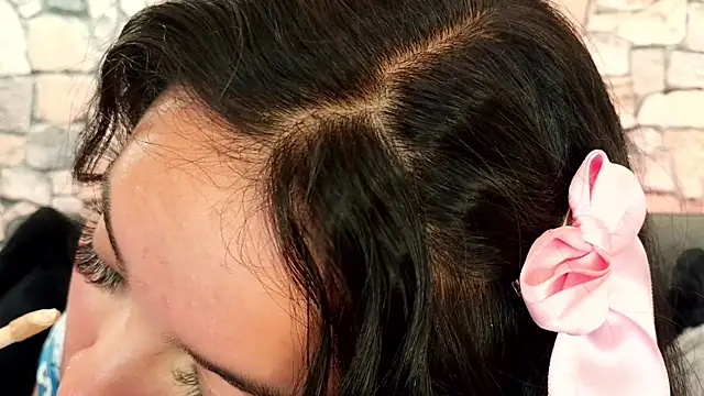 mia roux1 online show from October 30, 2025, 11:23 pm