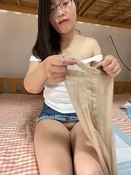 Snapshot of Nlen_baby chatting on May 29, 2026, 6:14 pm Nlen baby online show from May 29, 2026, 6:14 pm
