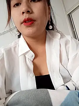 love-xx online show from November 5, 2025, 1:09 am