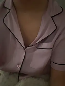 Gia Atkinson online show from October 23, 2025, 11:09 am