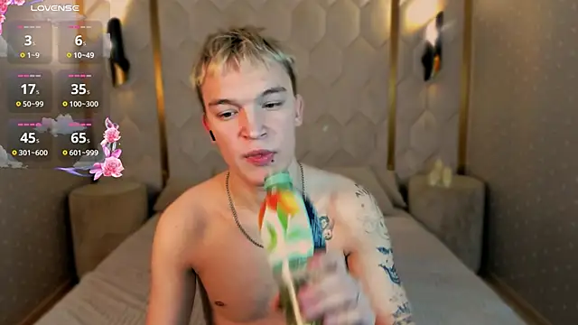 Derek Banville online show from February 4, 2026, 8:04 pm