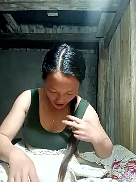 Snapshot of Phantamay chatting on March 5, 2026, 12:35 pm Phantamay online show from March 5, 2026, 12:35 pm