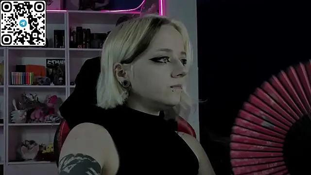 Holy Mistress S online show from May 2, 2026, 8:30 am