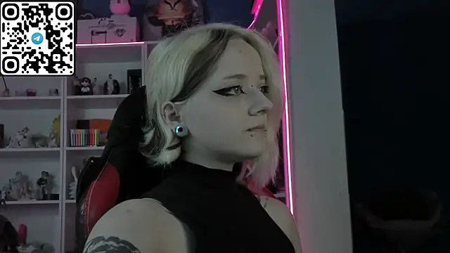 Holy Mistress S online show from May 3, 2026, 8:08 am