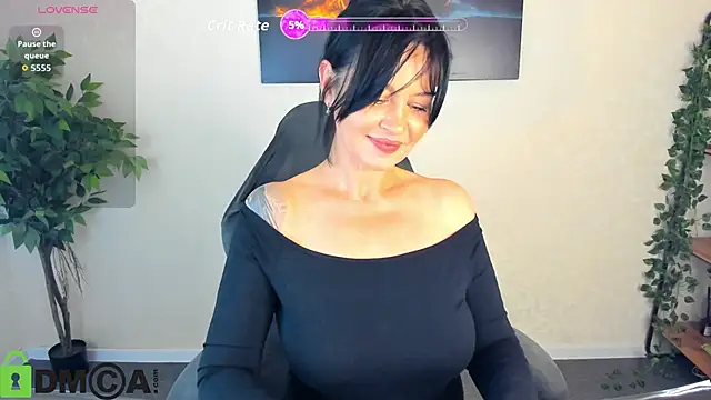 Sara Devills online show from June 7, 2026, 9:14 am