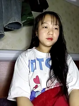 Snapshot of Quynhsumon chatting on February 11, 2026, 2:50 pm Quynhsumon online show from February 11, 2026, 2:50 pm