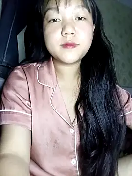 Snapshot of Quynhsumon chatting on March 17, 2026, 3:26 pm Quynhsumon online show from March 17, 2026, 3:26 pm