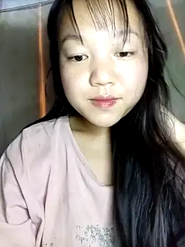 Quynhsumon online show from May 6, 2026, 5:55 am